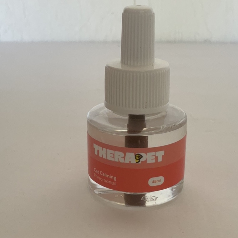 Thera Pet for Cats Diffuser Refill 1 Bottle NWOT